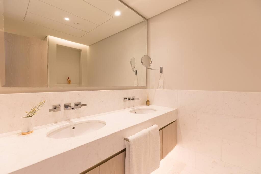 Palm Tower St. Regis Amazing View High-End Studio Apartment Dubai Exterior photo